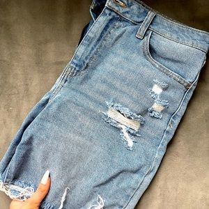 WILD FABLE women’s distressed short